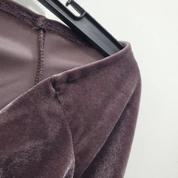 TOBI Women's Rain Drop Crop Top Plum Velvet Off Shoulder LS Wrap Top Size XS - Picture 4 of 8